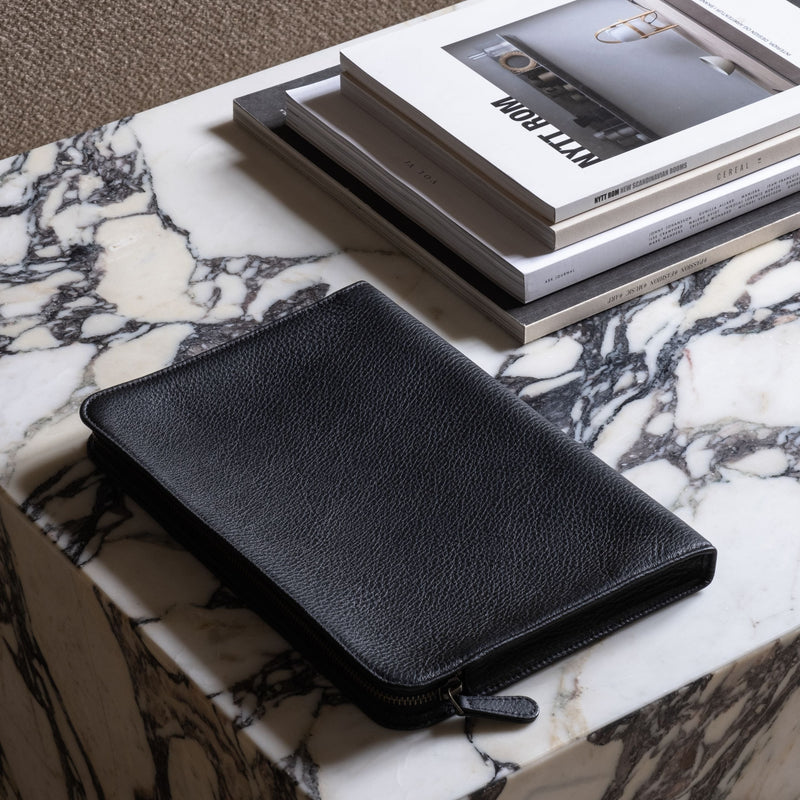 The iPad Cover: Surplus leather - Black - One size