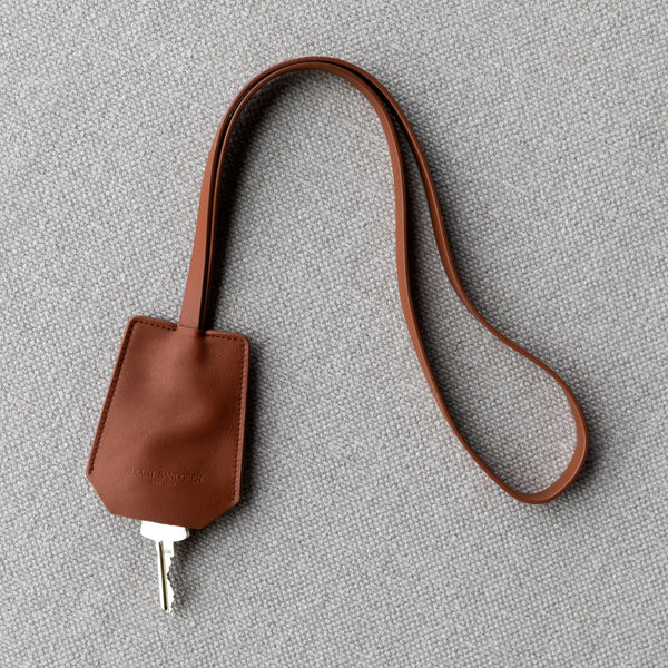 The Keyring: Surplus leather - Cognac - Long strap