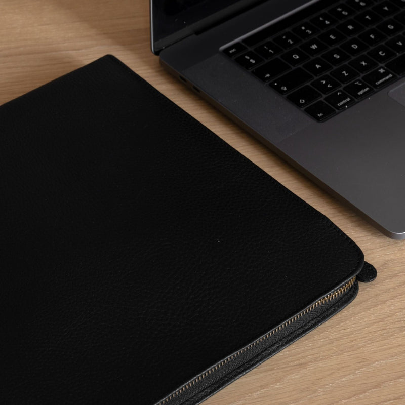 The PC Cover: Surplus leather - Black - One size (13")