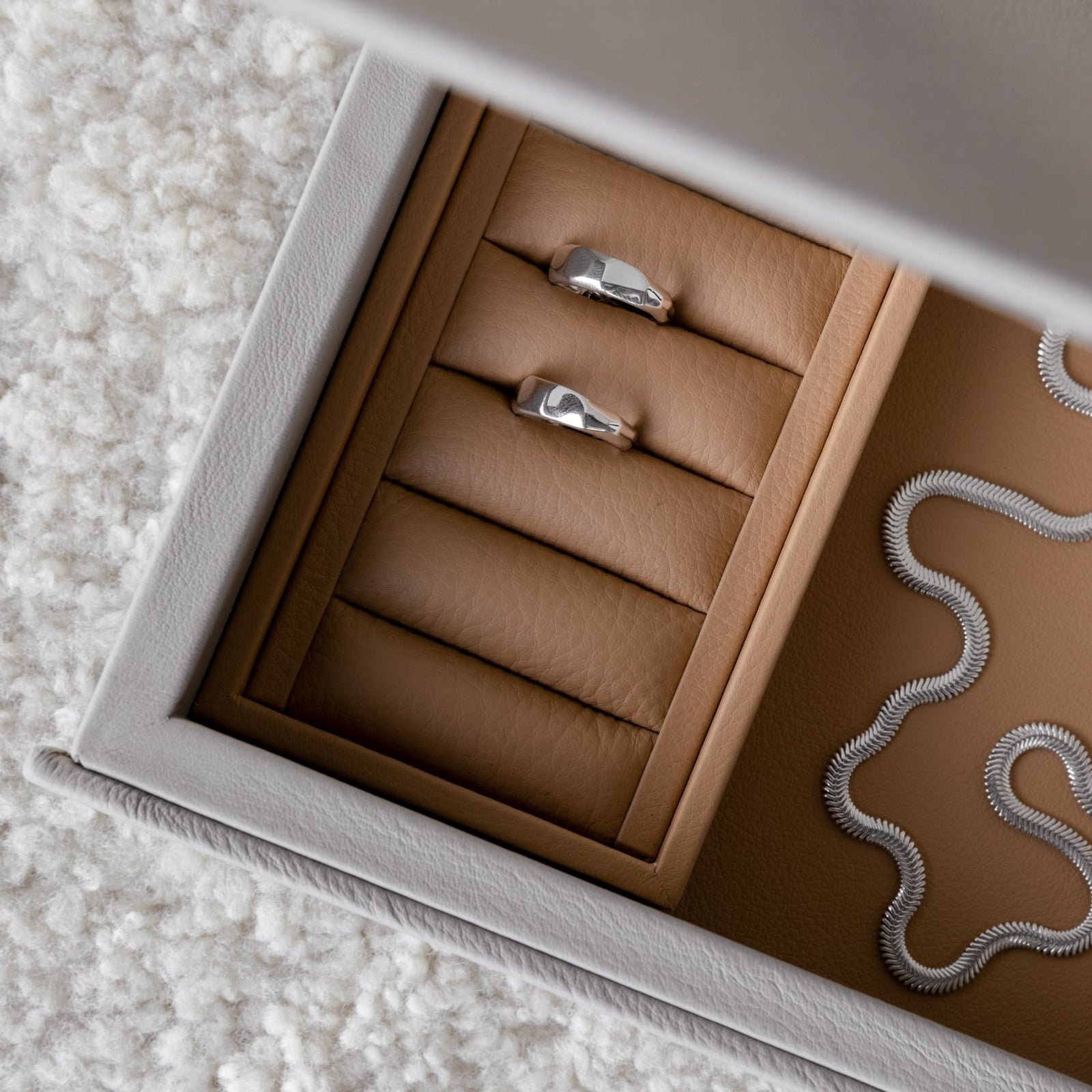 Leather Jewelry Box in Oyster | August Sandgren