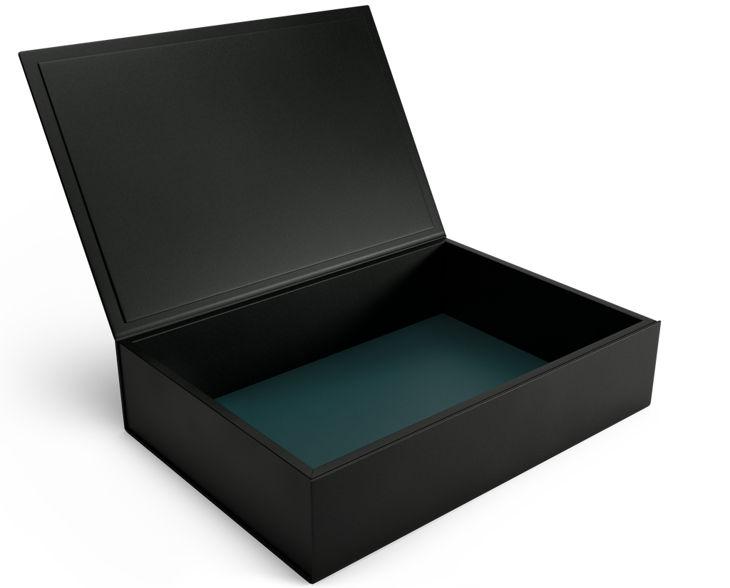 August_Sandgren_The_Bookbox_Bl